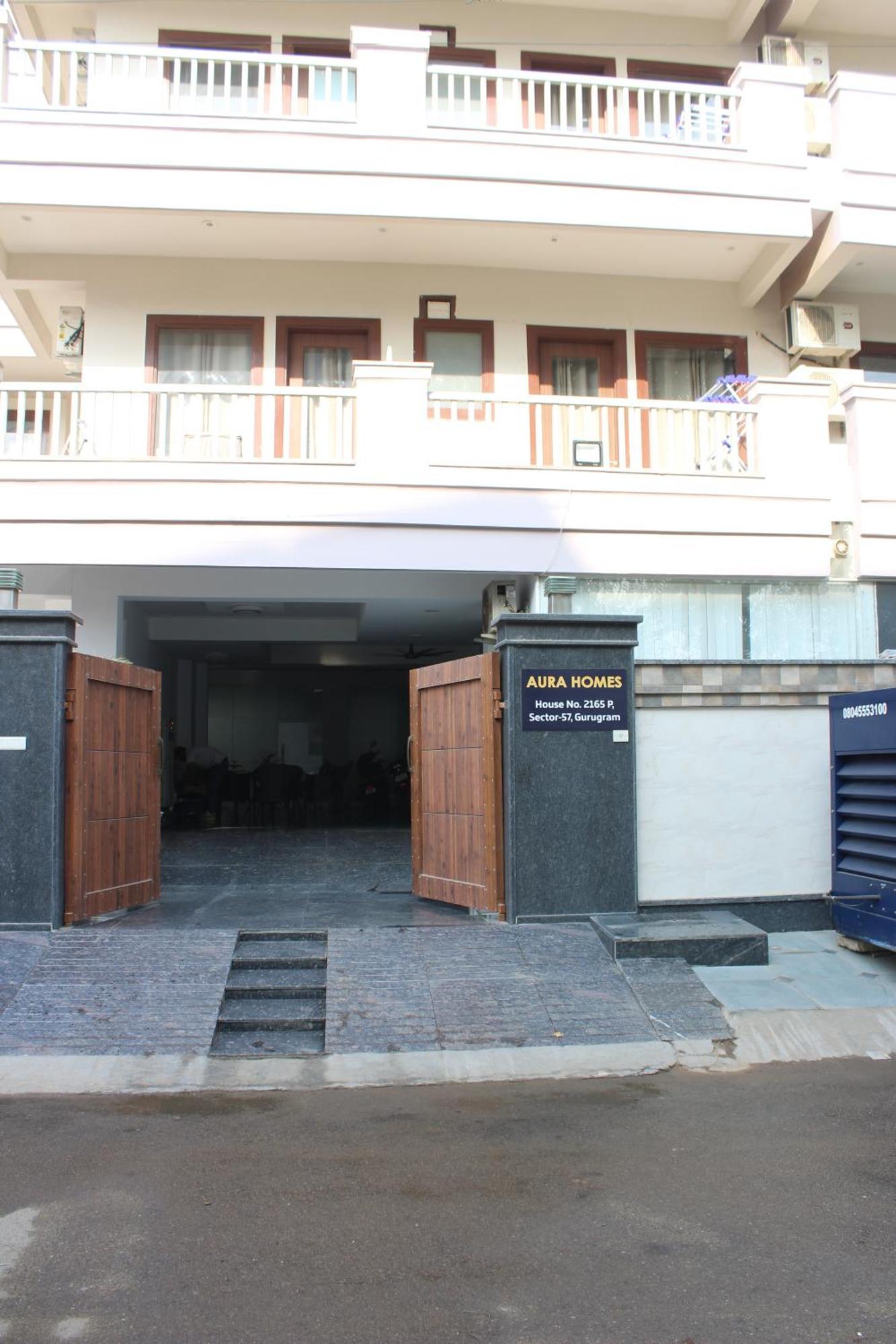 Aura Luxury Studio I Couple Friendly I Near Golf Course Road, Sector 57, Гургаон Екстериор снимка